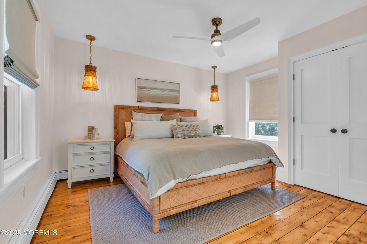 Bedroom, Interior, Pendant Lights, Wood Texture Flooring