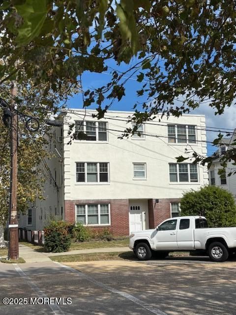 Exterior, Facade, Brick Facade, Rowhouse