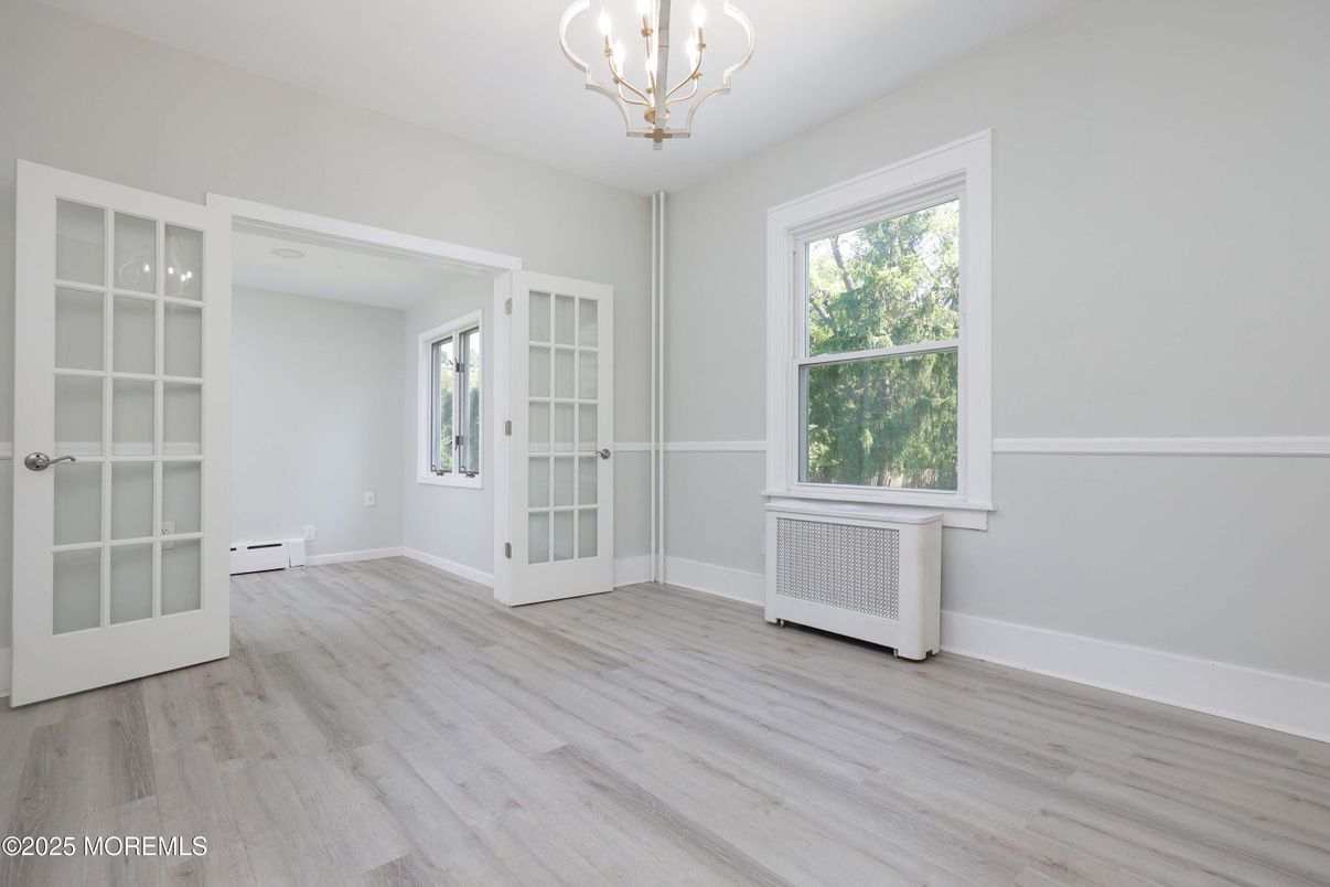 Chandelier, Empty room, Interior, Wood Texture Flooring