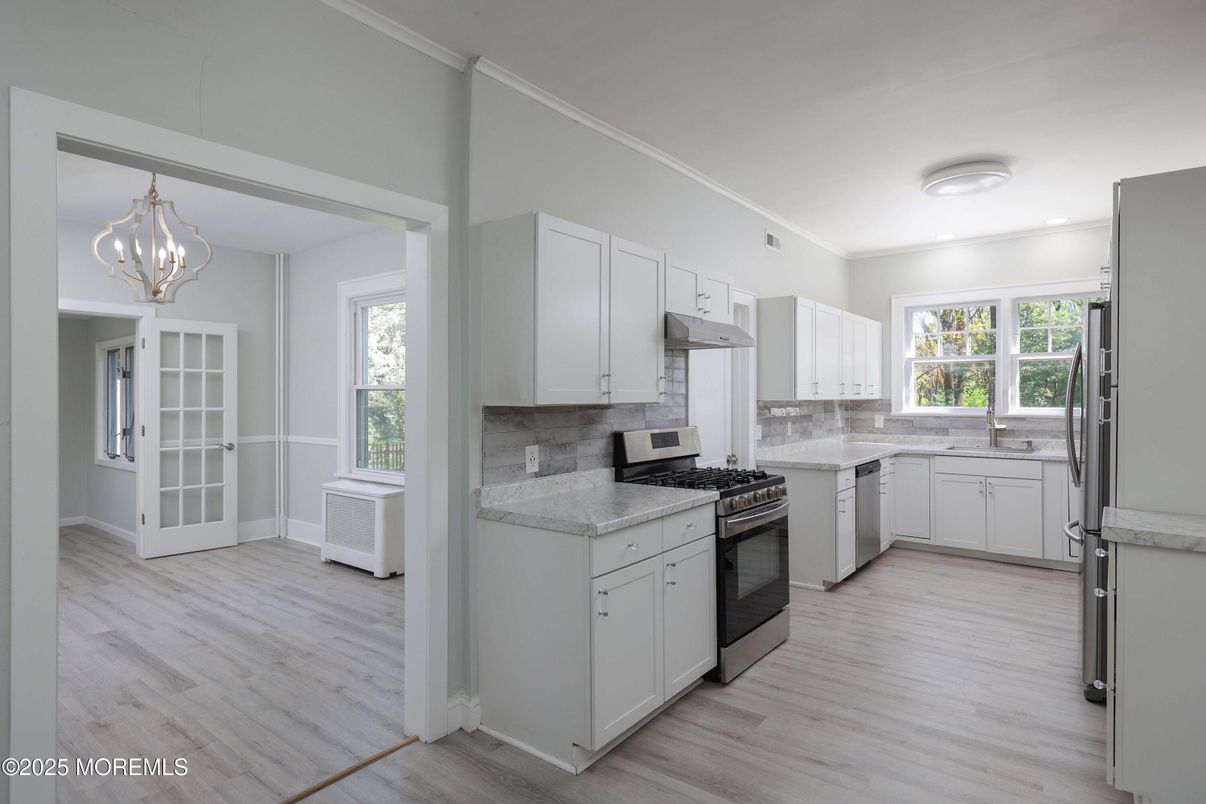 Interior, Kitchen, Pendant Lights, Wood Texture Flooring