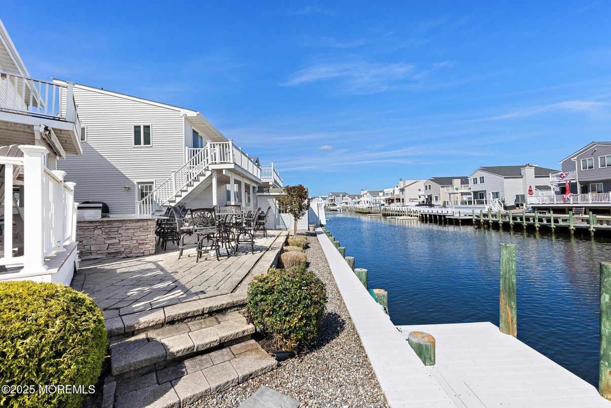 Exterior, Water