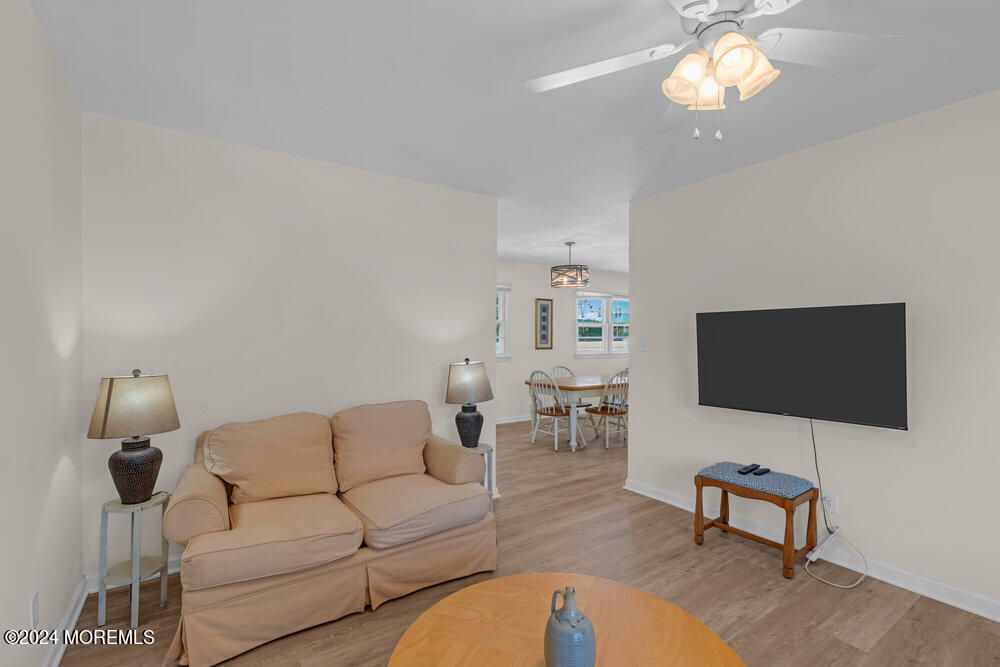 Chandelier, Dining room, Interior, Living room, Wood Texture Flooring
