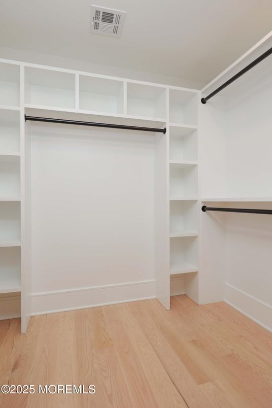 Interior, Walk-in Closets, Wood Texture Flooring