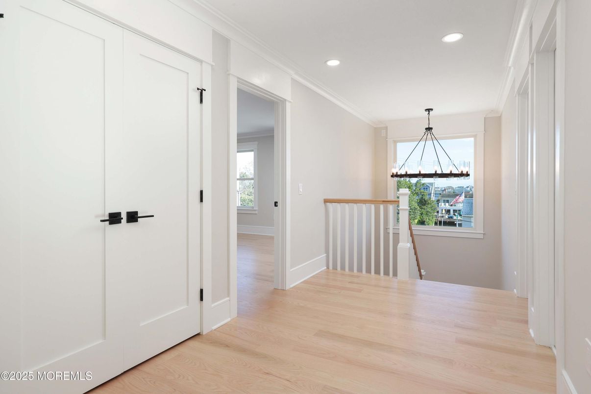 Interior, Pendant Lights, Recessed Lighting, Wood Texture Flooring