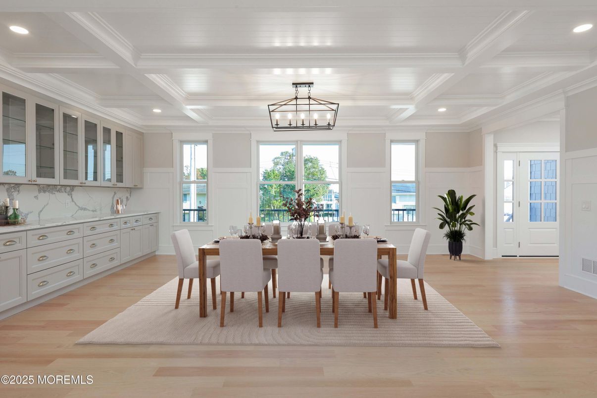Chandelier, Dining room, Interior, Recessed Lighting, Wood Texture Flooring