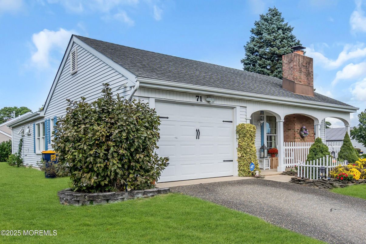 Attached, Backyard, Exterior, Facade, None