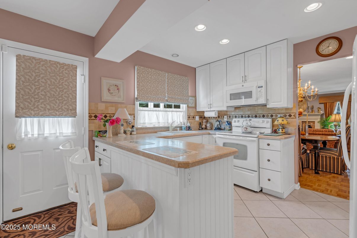 Chandelier, Interior, Kitchen, Recessed Lighting