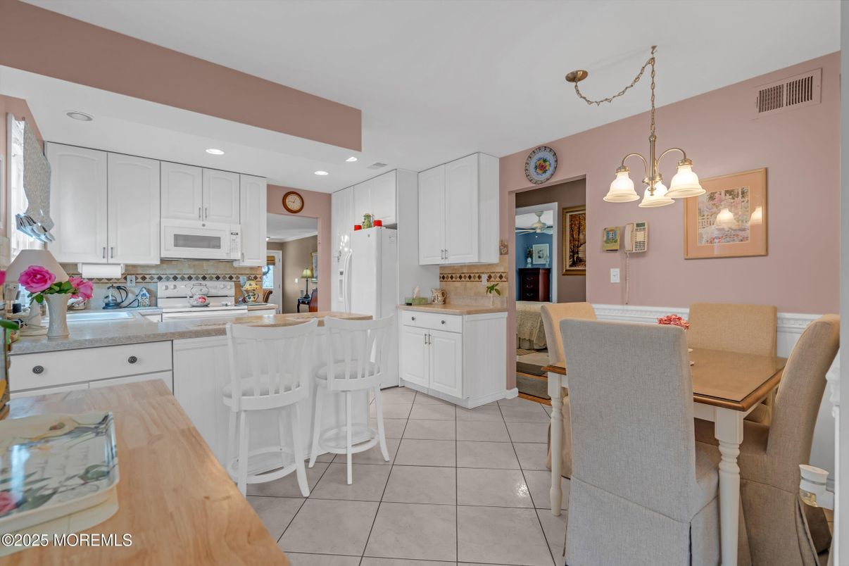 Dining room, Interior, Kitchen, Pendant Lights, Recessed Lighting