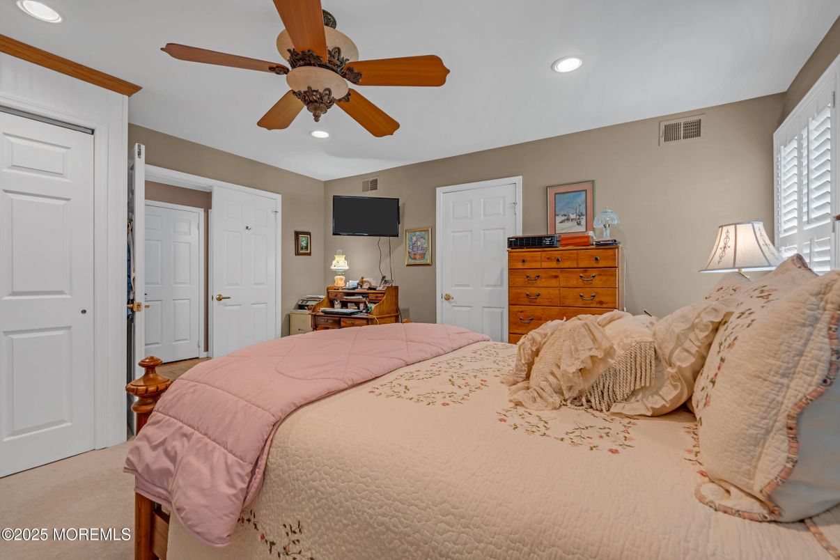 Bedroom, Interior, Recessed Lighting