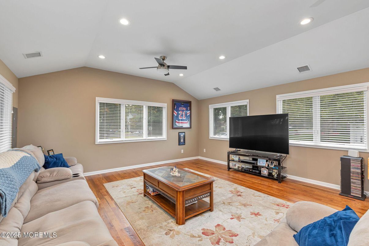 Interior, Living room, Recessed Lighting, Wood Texture Flooring