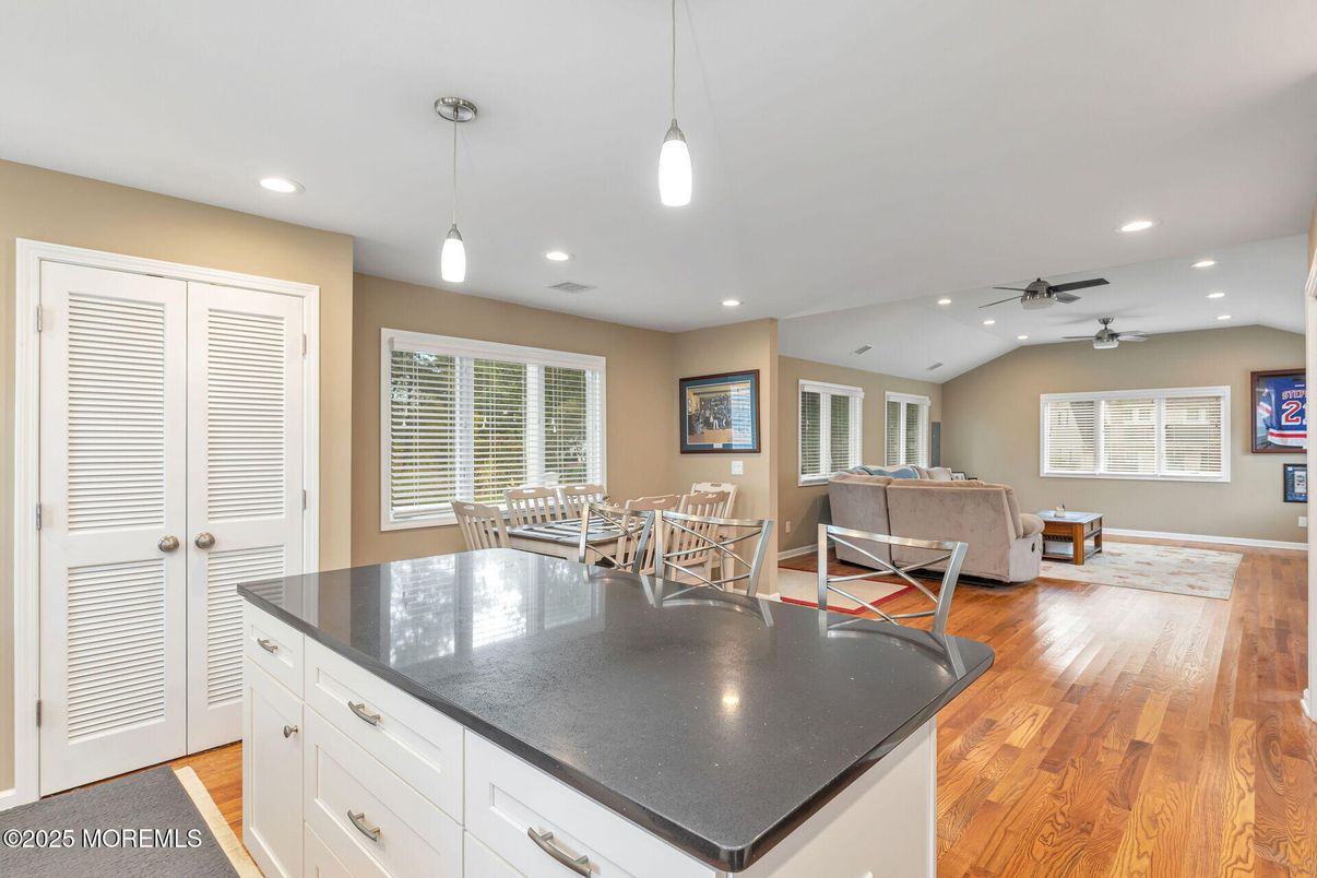 Dining room, Interior, Living room, Pendant Lights, Recessed Lighting, Wood Texture Flooring