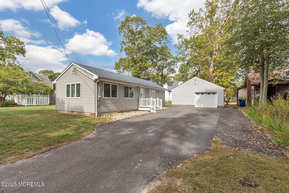 Backyard, Detached Garage, Exterior