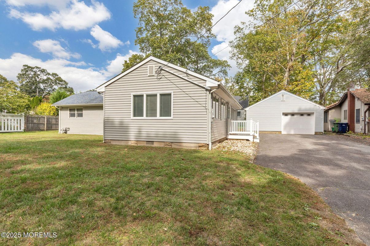 Backyard, Detached Garage, Exterior