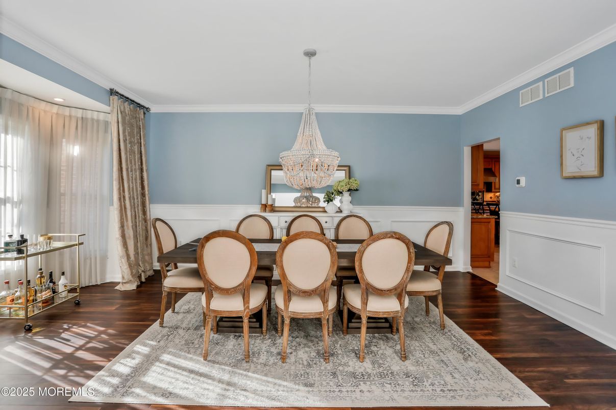 Chandelier, Dining room, Interior, Recessed Lighting, Wood Texture Flooring