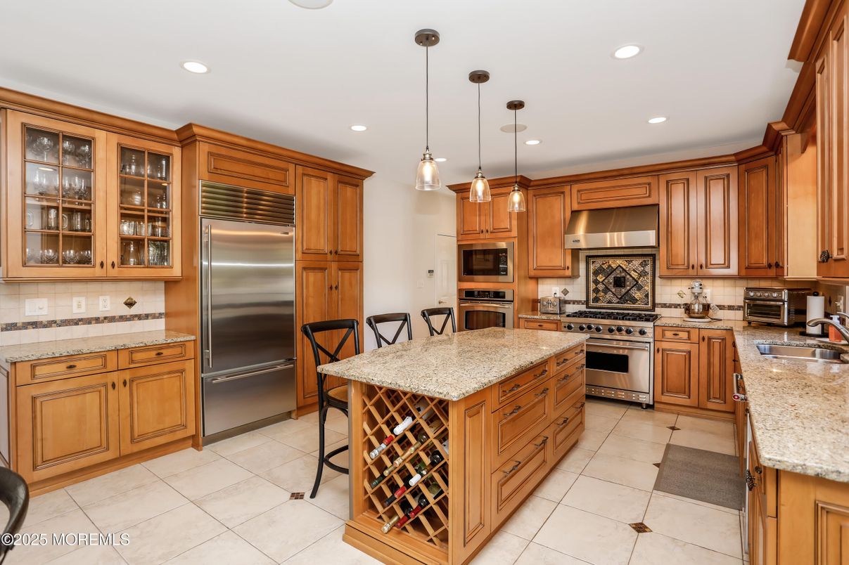 Interior, Kitchen, Pendant Lights, Recessed Lighting, Stainless Steel Appliances