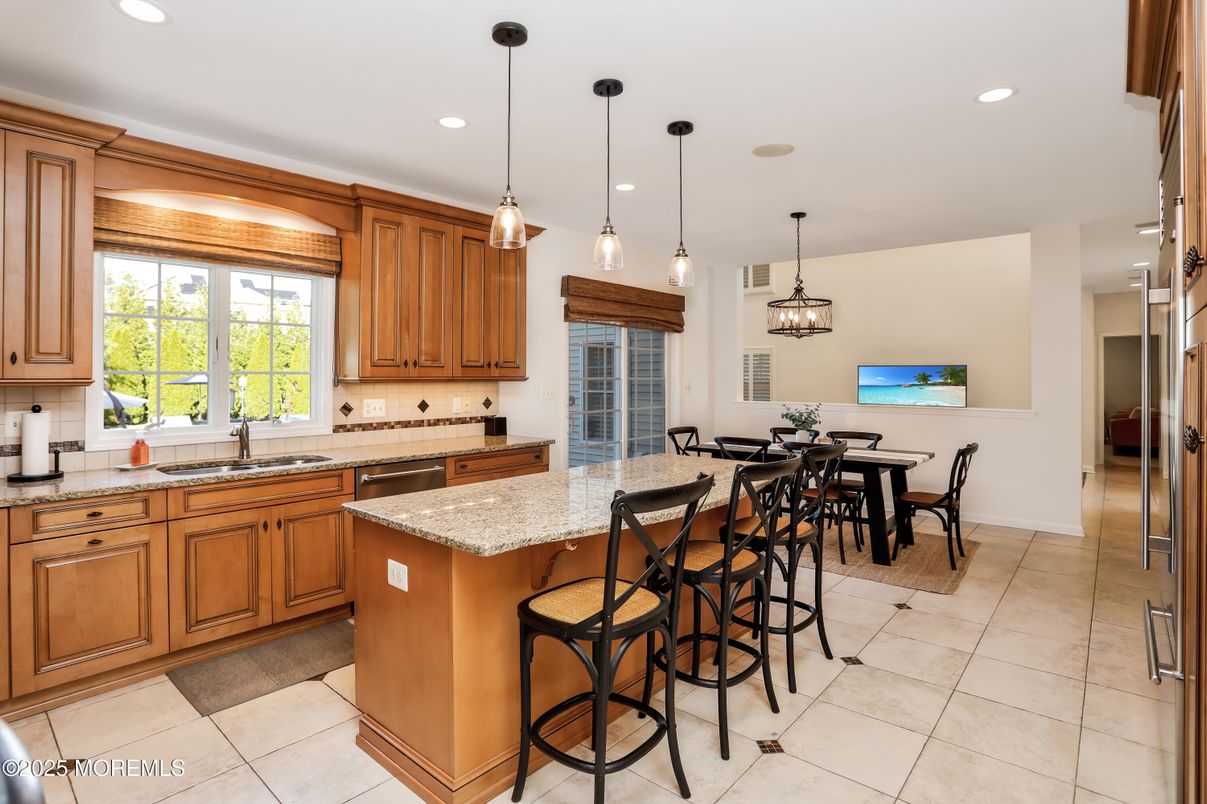 Dining room, Interior, Kitchen, Pendant Lights, Recessed Lighting