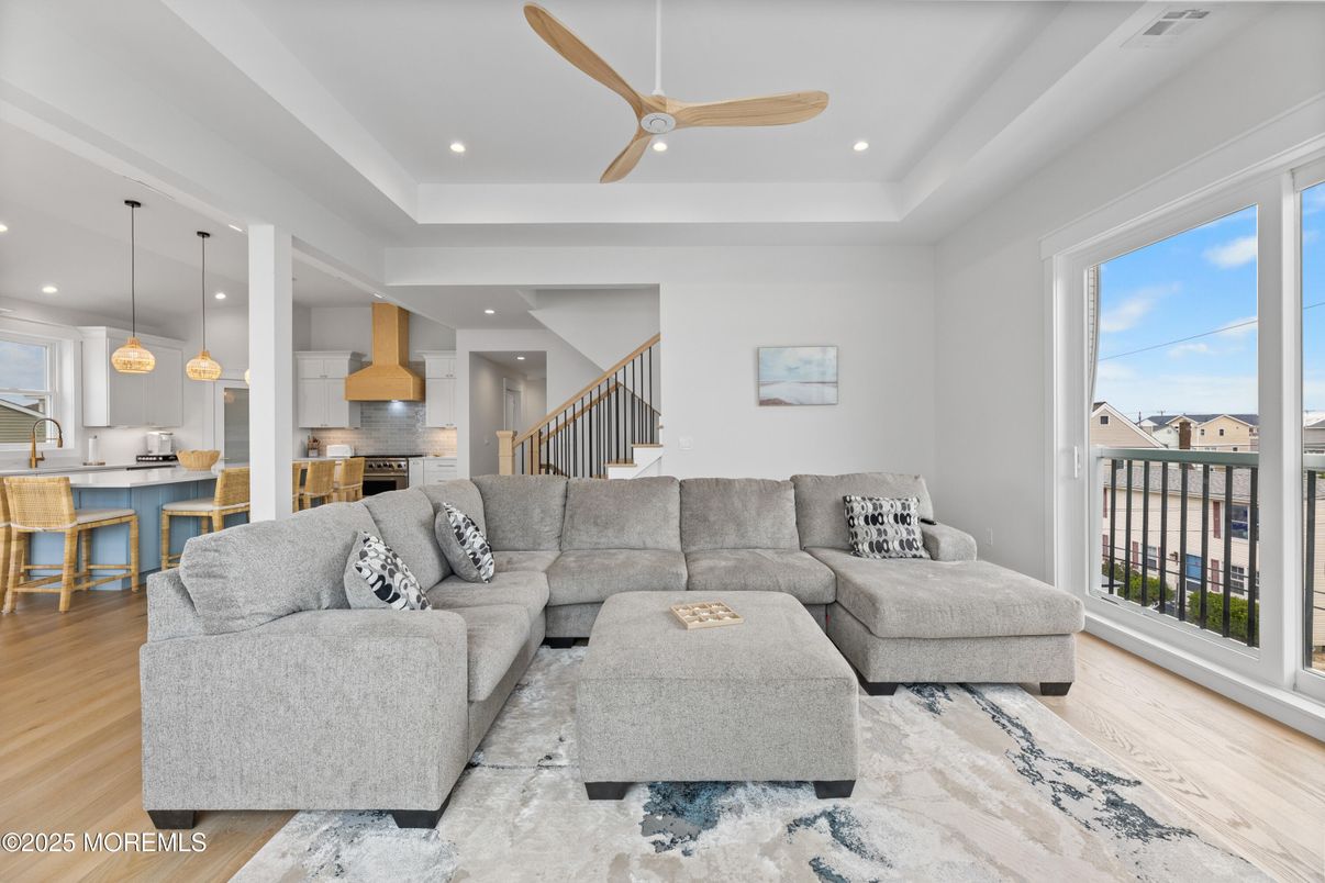 Interior, Kitchen, Living room, Pendant Lights, Recessed Lighting, Stainless Steel Appliances, Wood Texture Flooring