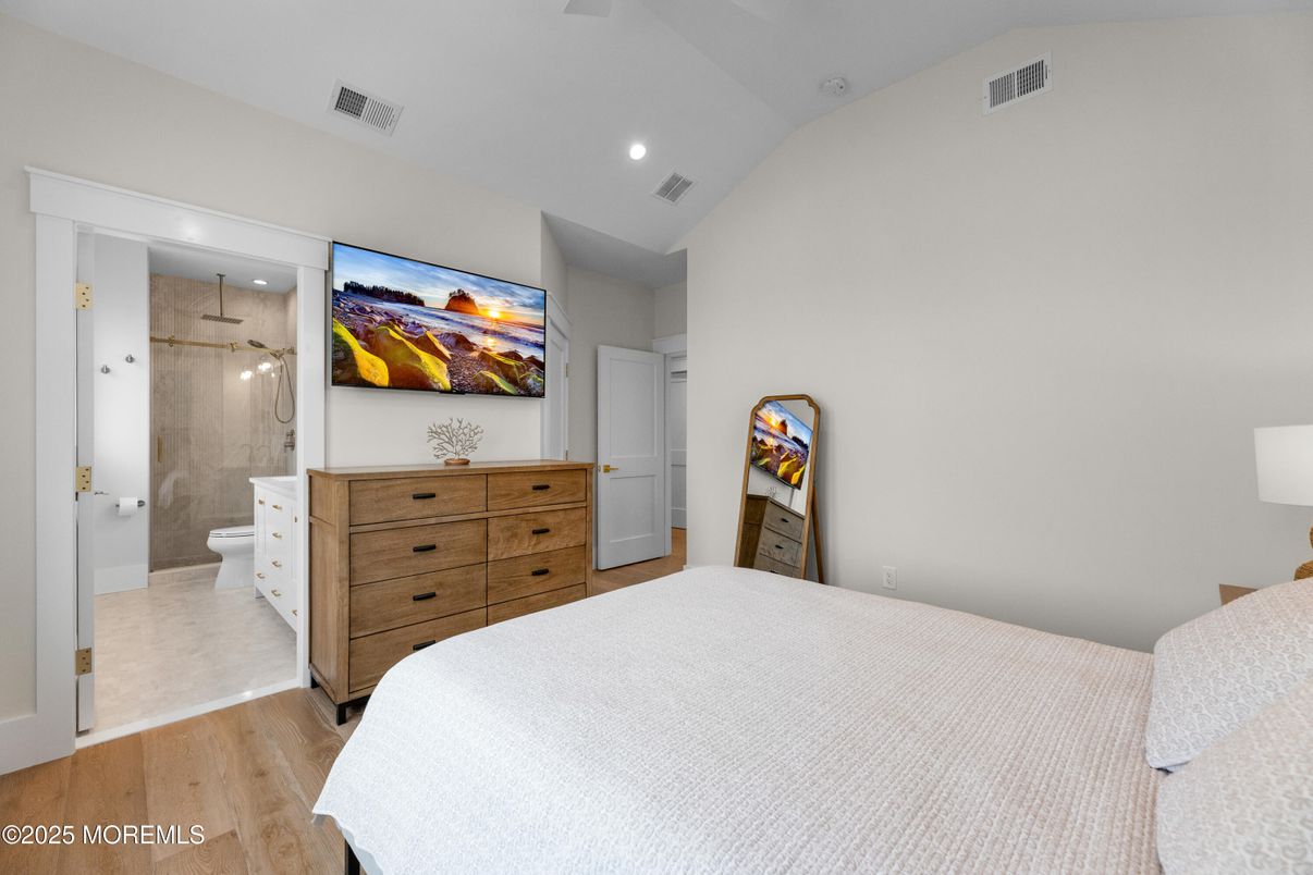 Bathroom, Bedroom, Interior, Recessed Lighting, Wood Texture Flooring