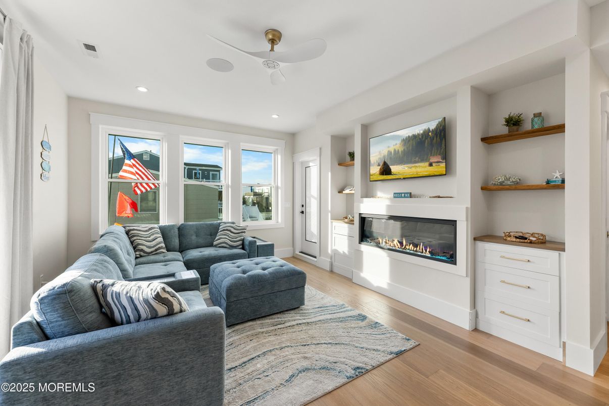 Fireplace, Interior, Living room, Recessed Lighting, Wood Texture Flooring