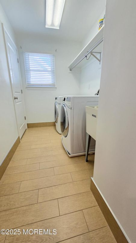 Interior, Washer, Wood Texture Flooring