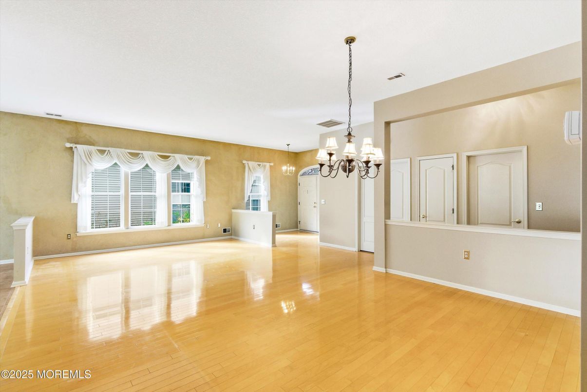 Chandelier, Empty room, Interior, Wood Texture Flooring