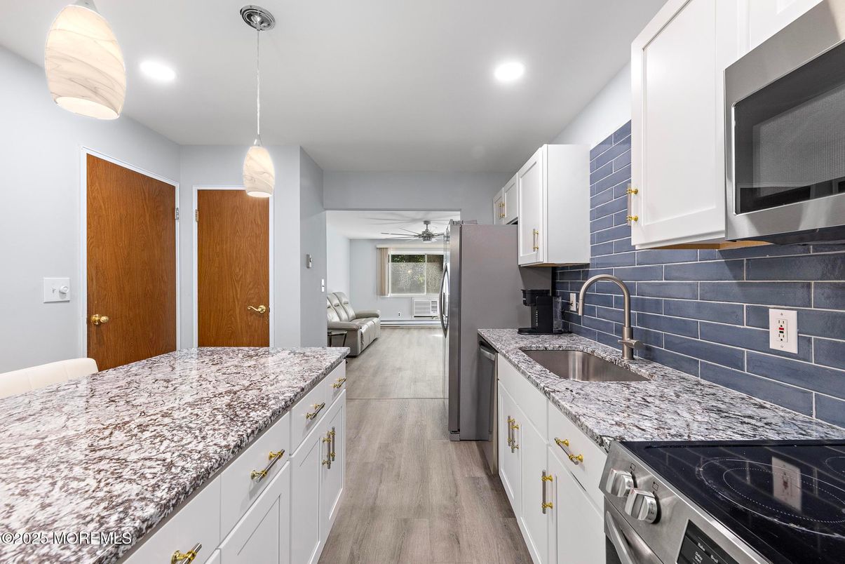 Interior, Kitchen, Pendant Lights, Recessed Lighting, Wood Texture Flooring