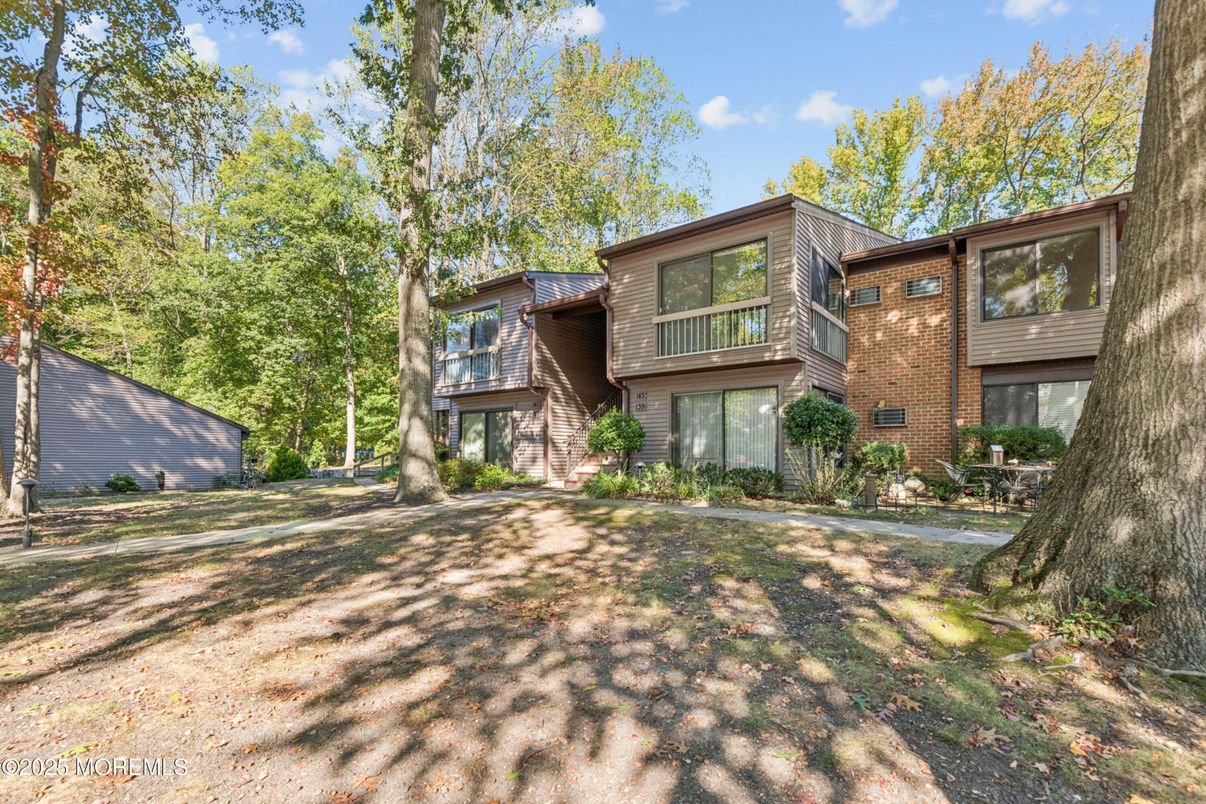 Backyard, Exterior, Facade, Brick Facade, Split Level