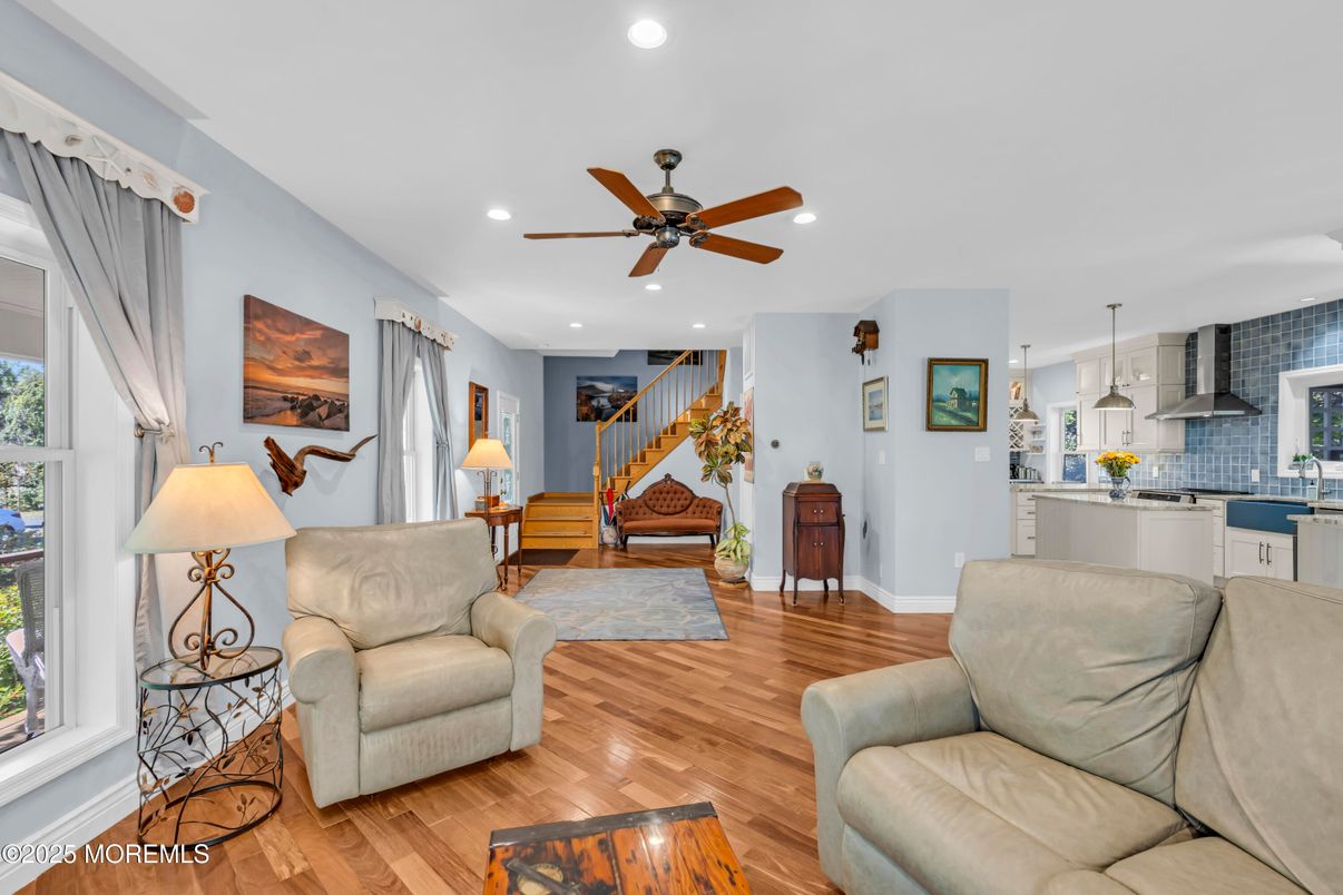 Interior, Kitchen, Living room, Pendant Lights, Recessed Lighting, Wood Texture Flooring