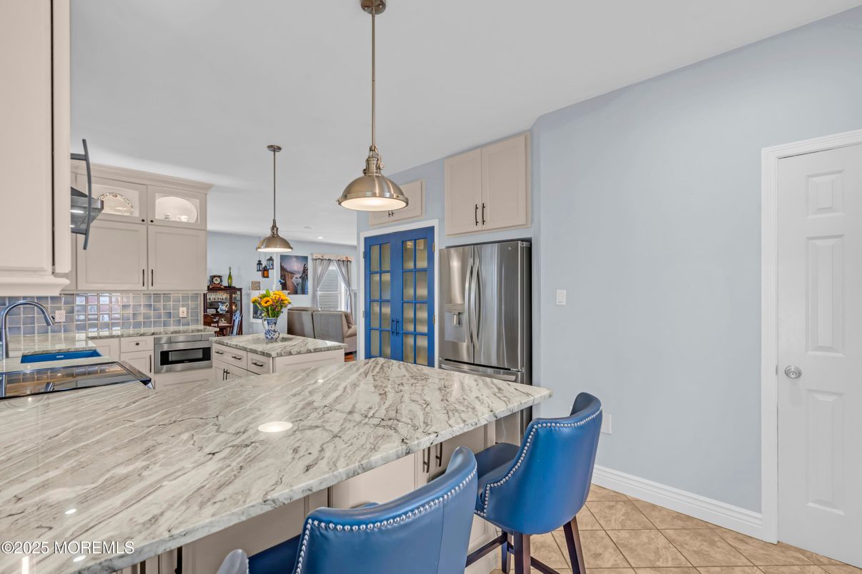 Interior, Kitchen, Pendant Lights, Recessed Lighting, Stainless Steel Appliances