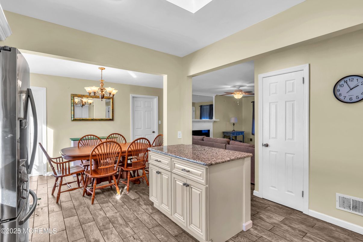 Chandelier, Dining room, Interior, Kitchen, Wood Texture Flooring