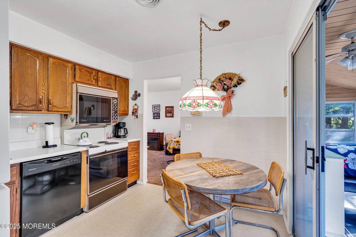 Dining room, Interior, Kitchen, Pendant Lights