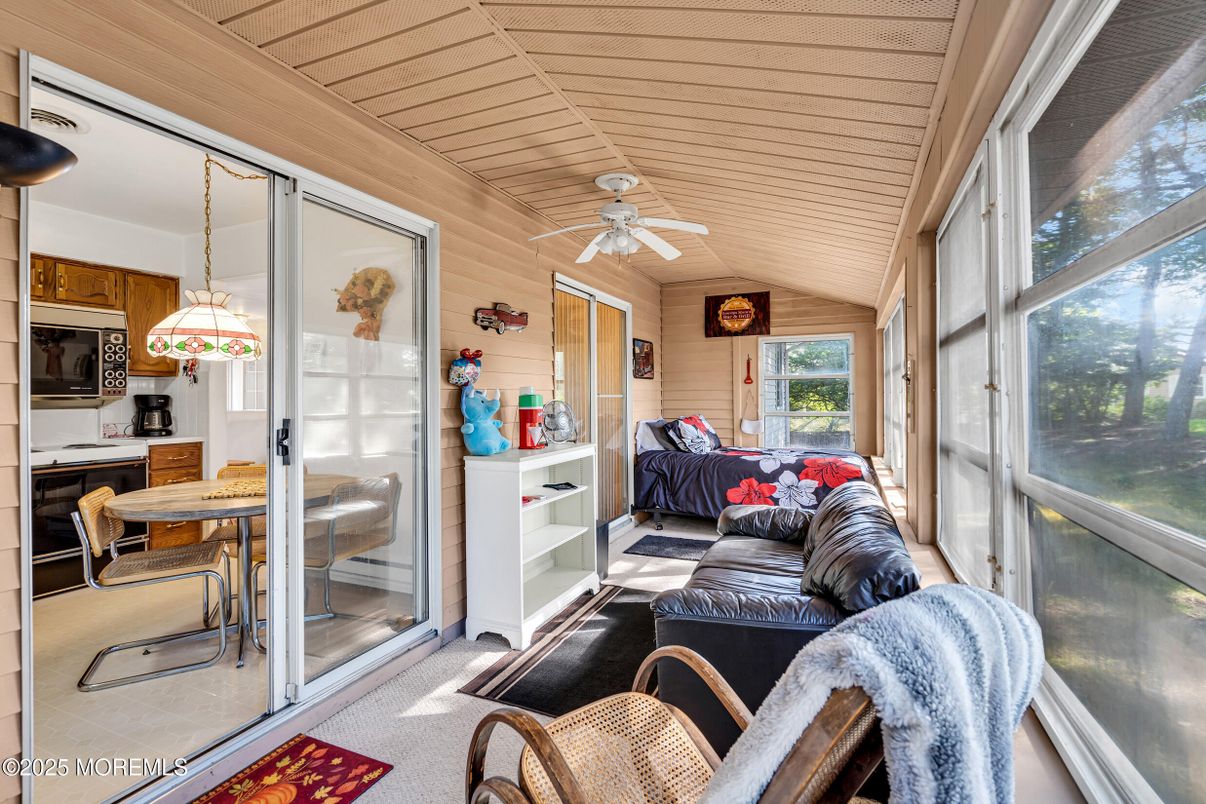 Dining room, Interior, Living room, Pendant Lights, Sun Room