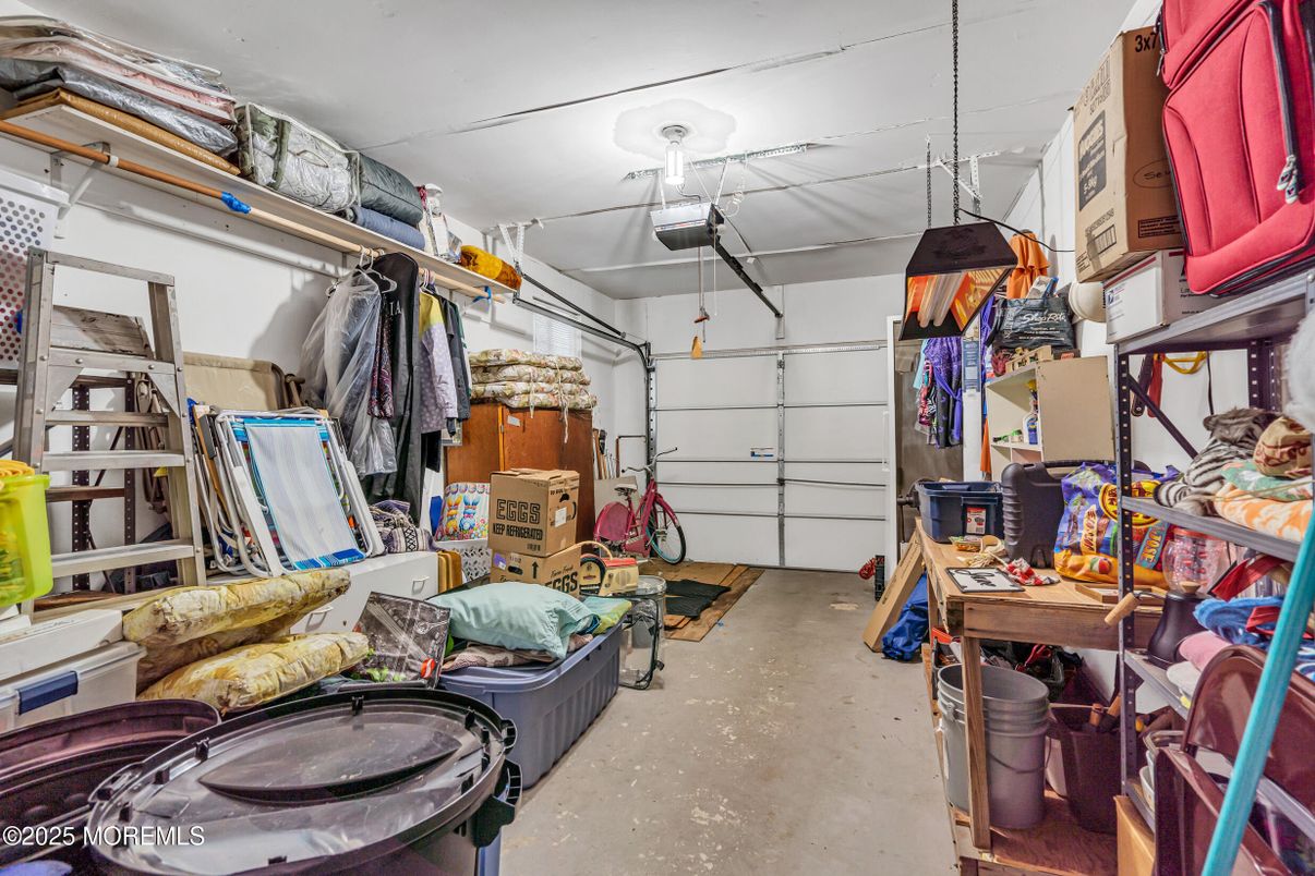 Garage, Interior