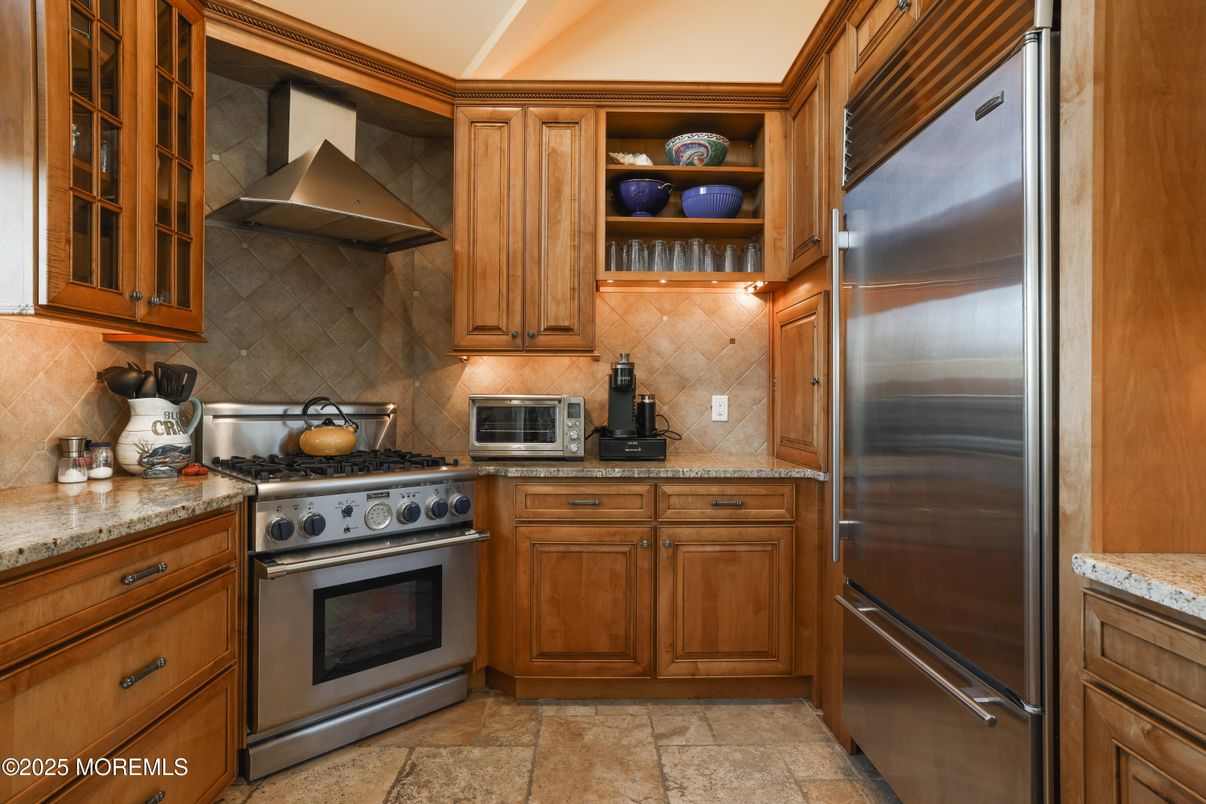 Interior, Kitchen, Stainless Steel Appliances