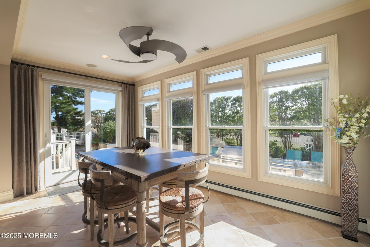Dining room, Interior, Recessed Lighting, Sun Room