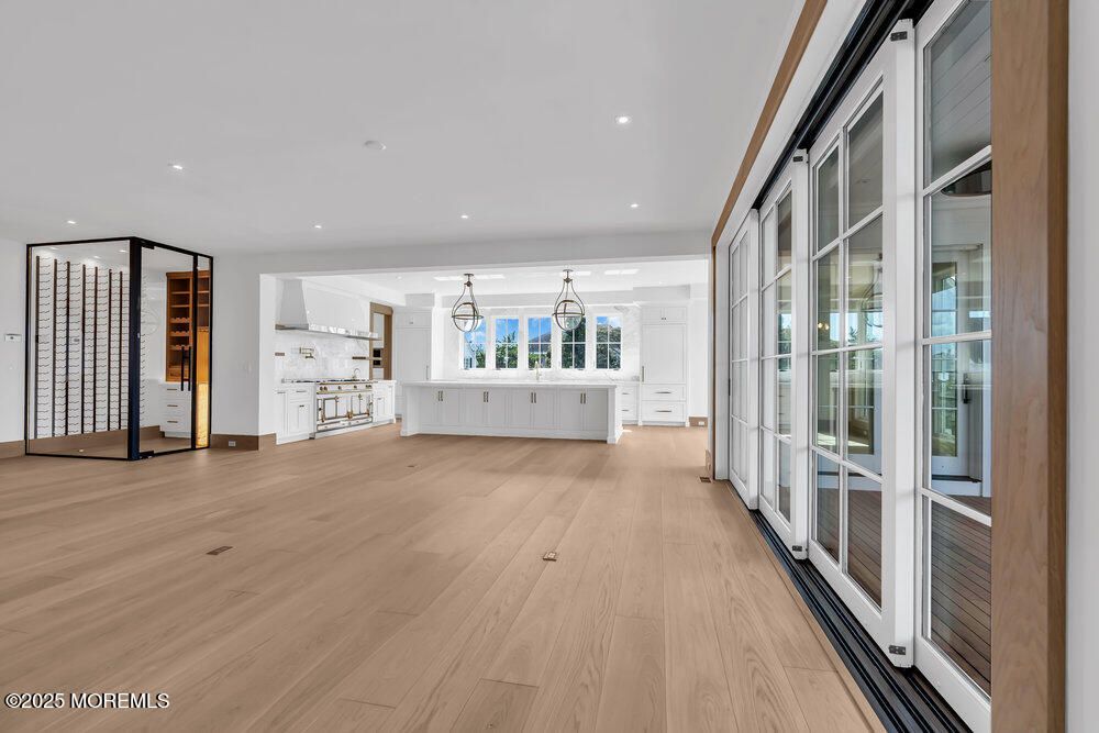Interior, Pendant Lights, Recessed Lighting, Wine Storage, Wood Texture Flooring