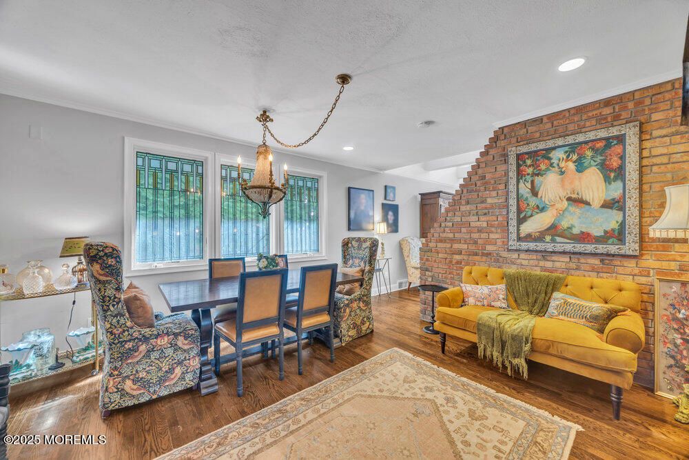 Dining room, Interior, Living room, Pendant Lights, Recessed Lighting, Stone Walls, Wood Texture Flooring