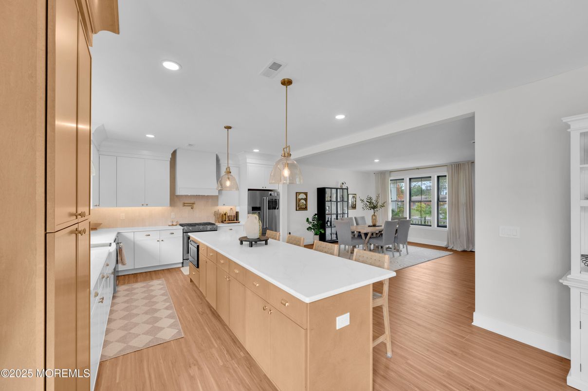 Dining room, Interior, Kitchen, Pendant Lights, Recessed Lighting, Wood Texture Flooring