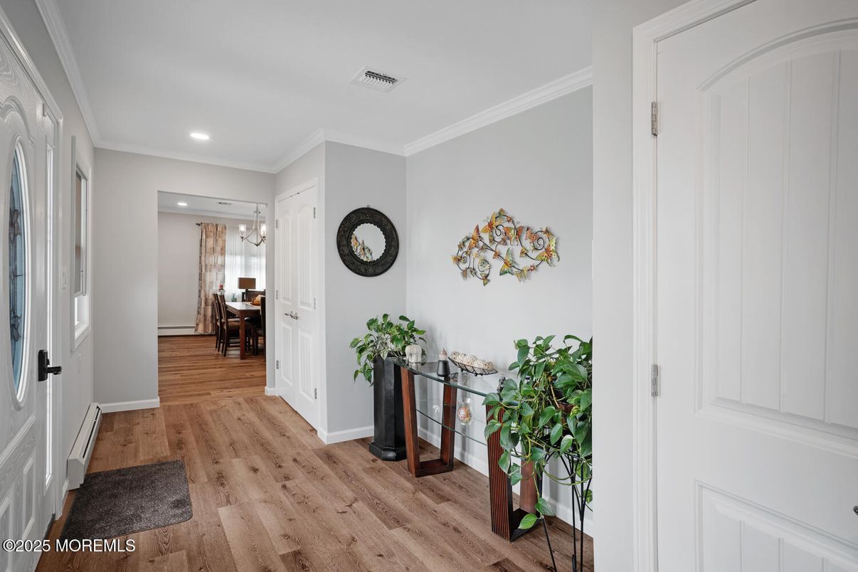 Chandelier, Dining room, Interior, Recessed Lighting, Wood Texture Flooring