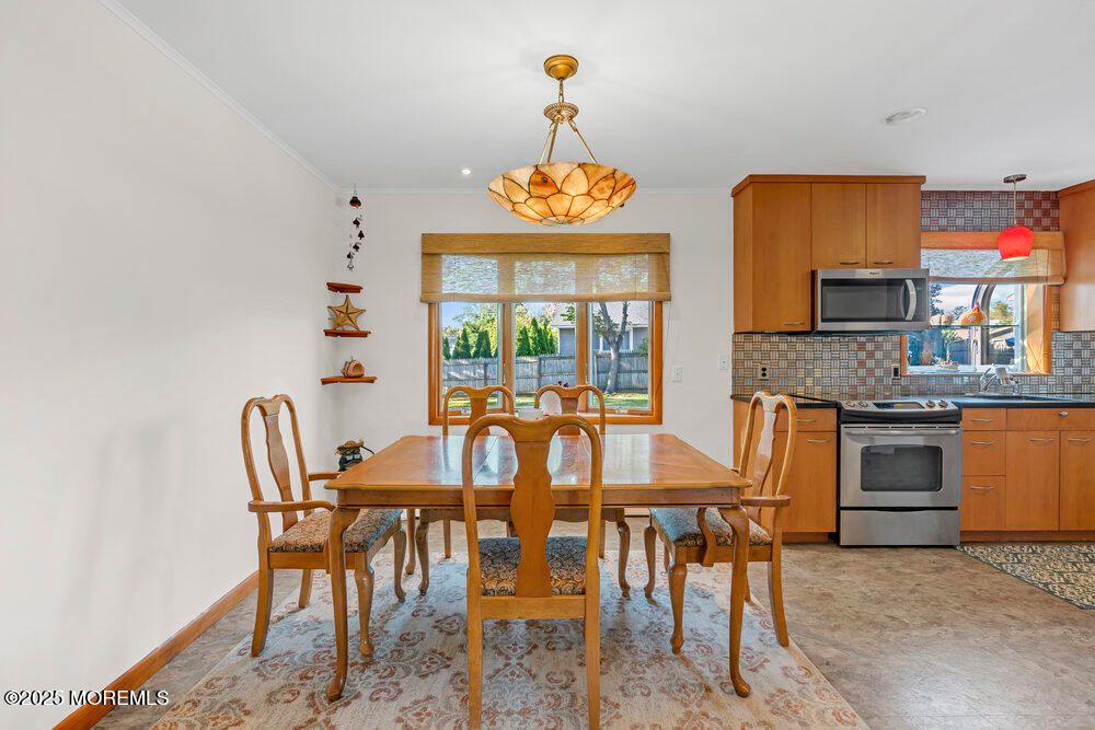 Dining room, Interior, Kitchen, Pendant Lights, Recessed Lighting