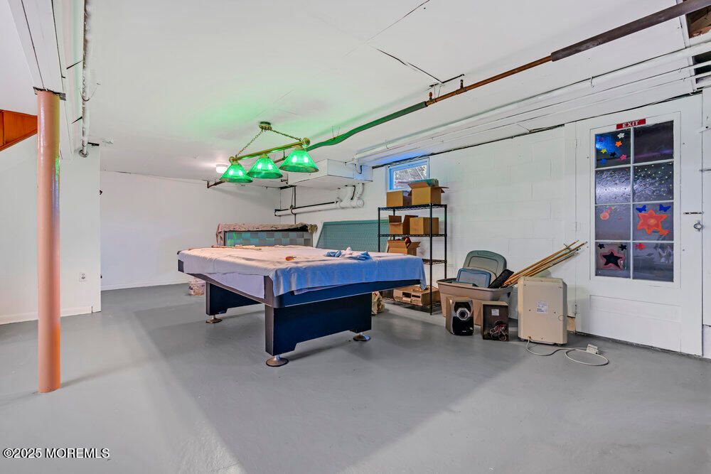 Billiard Table, Game Room, Garage, Interior