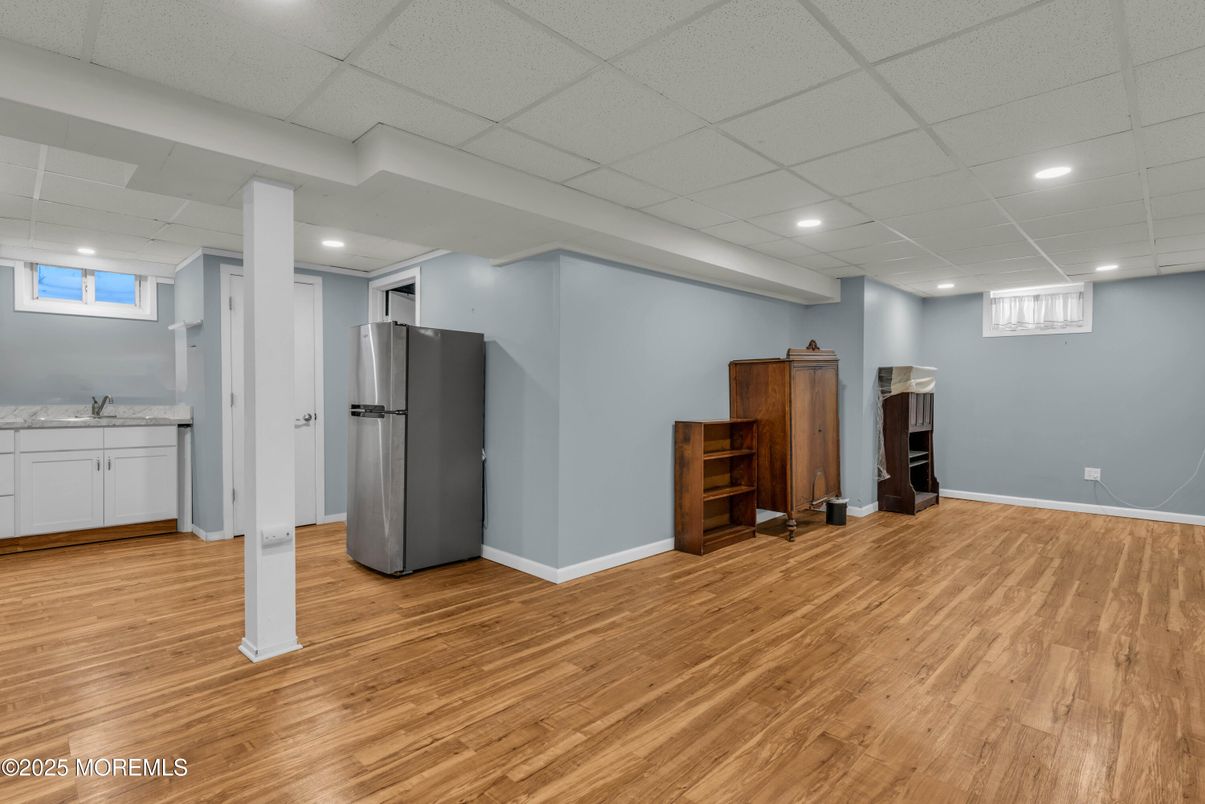 Empty room, Interior, Kitchen, Recessed Lighting, Wood Texture Flooring