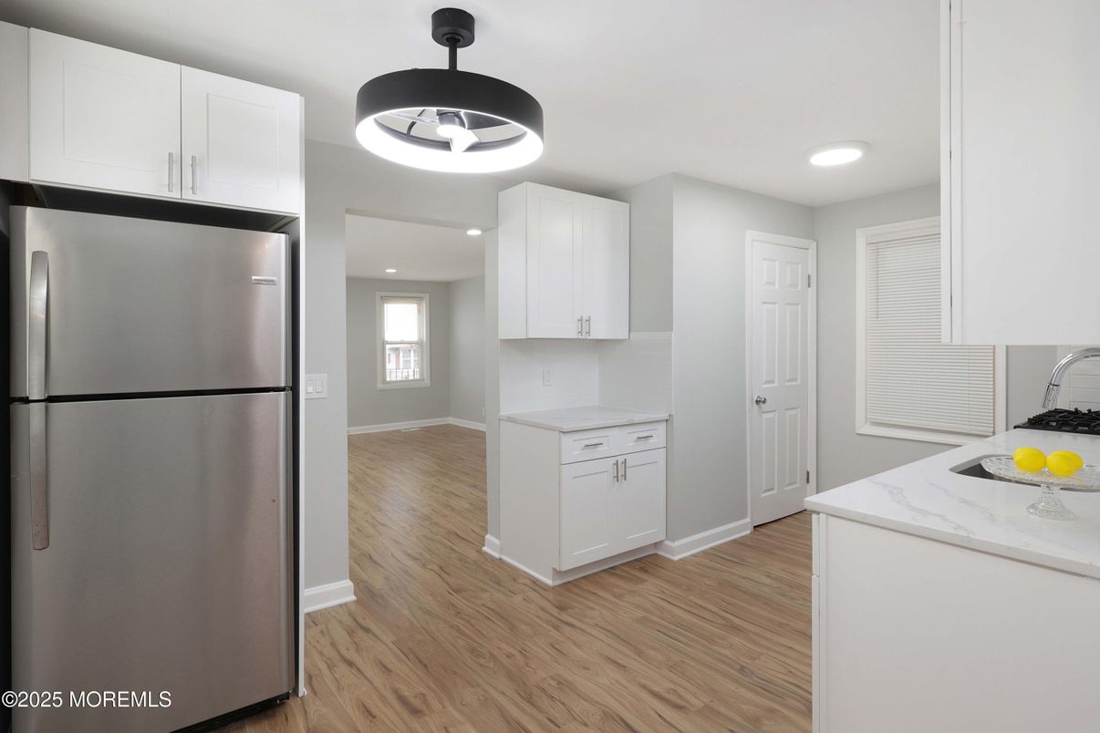 Interior, Kitchen, Recessed Lighting, Wood Texture Flooring