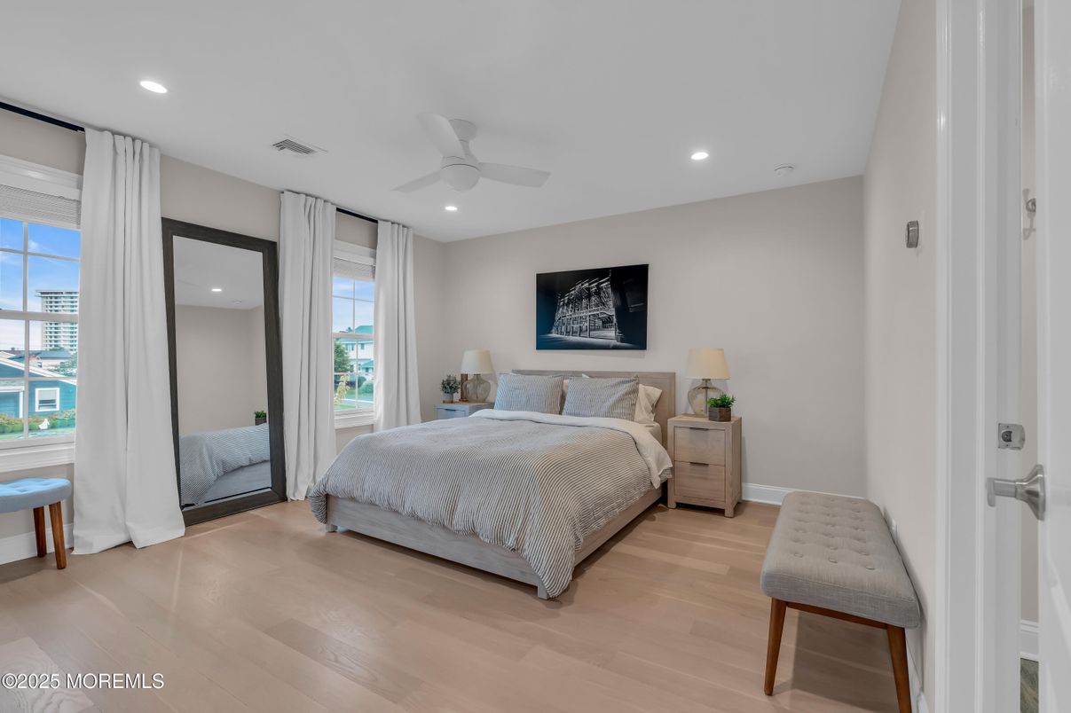 Bedroom, Interior, Recessed Lighting, Water, Wood Texture Flooring