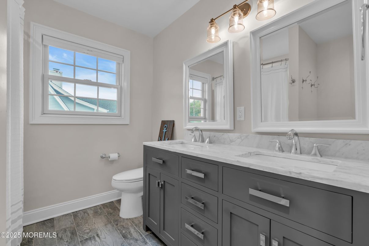 Bathroom, Dual Sink Vanities, Interior, Wood Texture Flooring