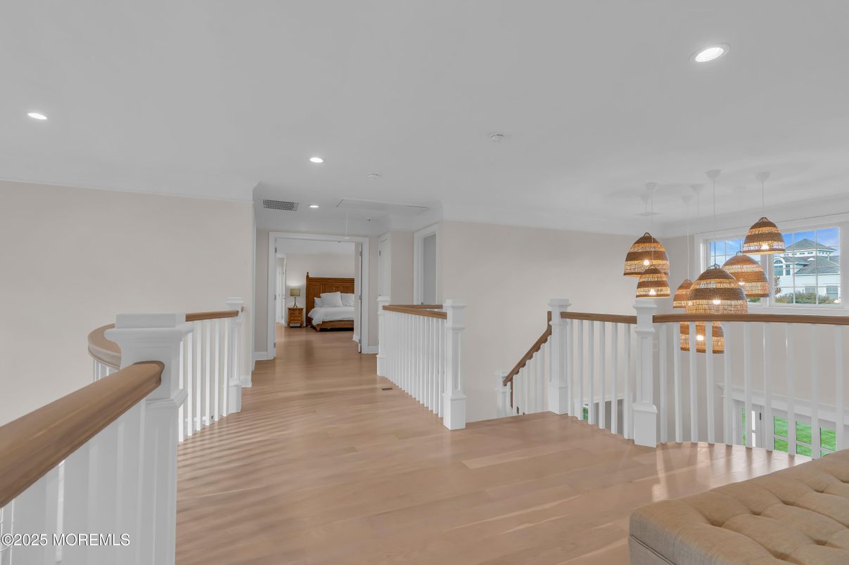 Interior, Pendant Lights, Recessed Lighting, Wood Texture Flooring