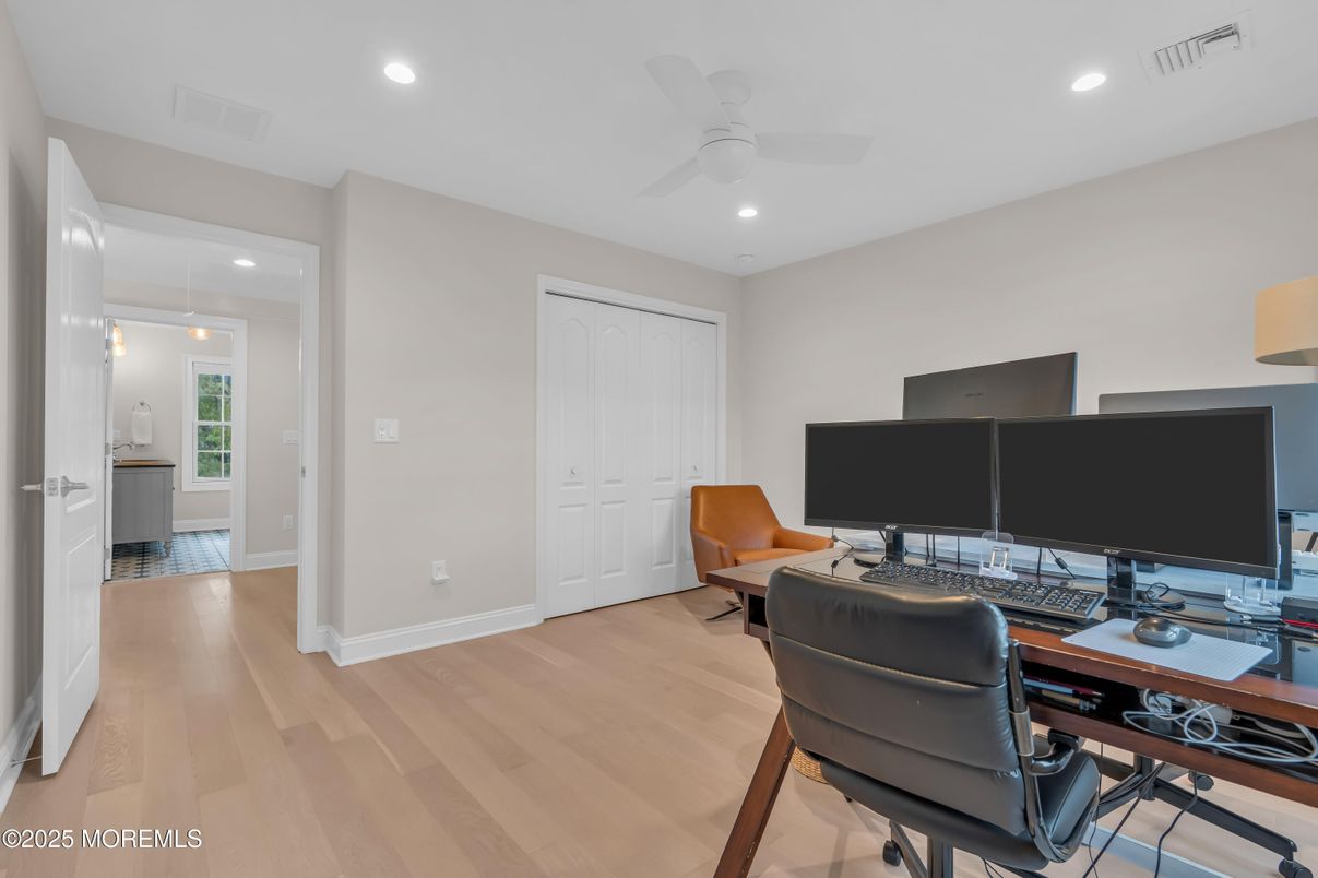 Home Office, Interior, Recessed Lighting, Wood Texture Flooring