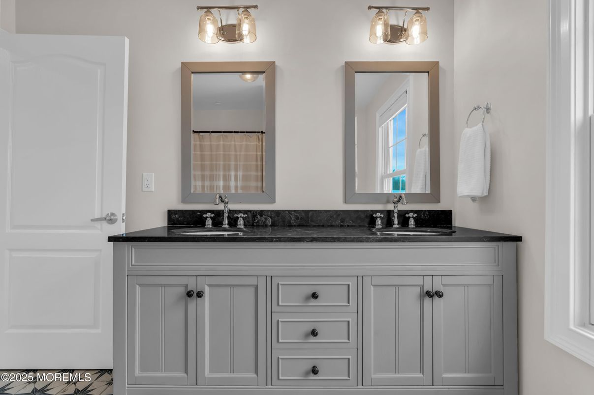 Bathroom, Dual Sink Vanities, Interior