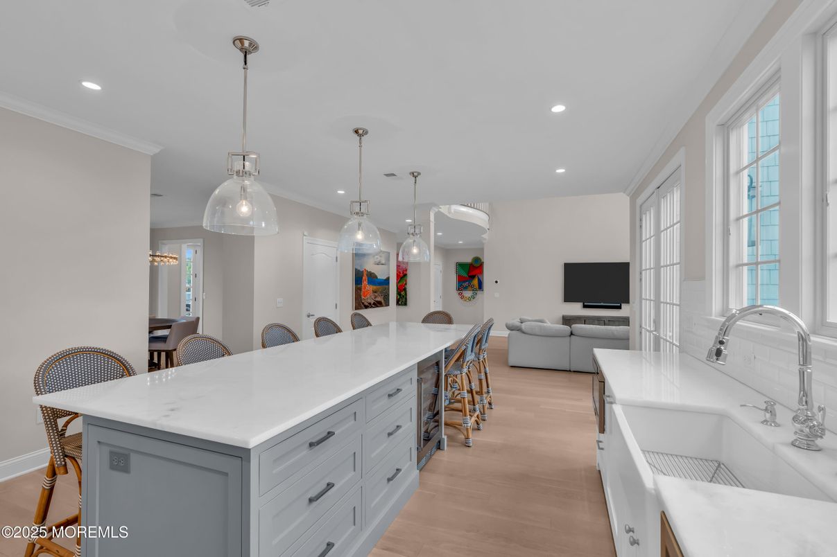 Interior, Kitchen, Living room, Pendant Lights, Recessed Lighting, Wood Texture Flooring