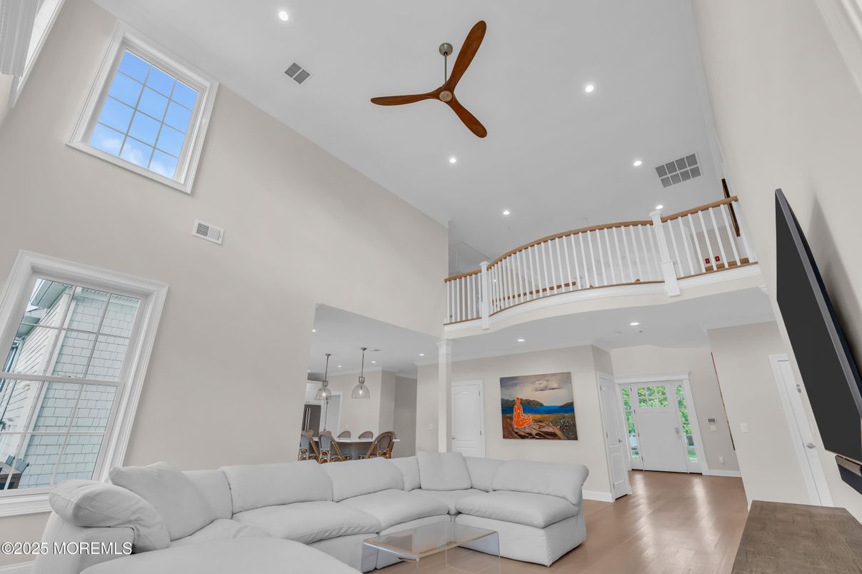 Dining room, Interior, Living room, Pendant Lights, Recessed Lighting, Wood Texture Flooring
